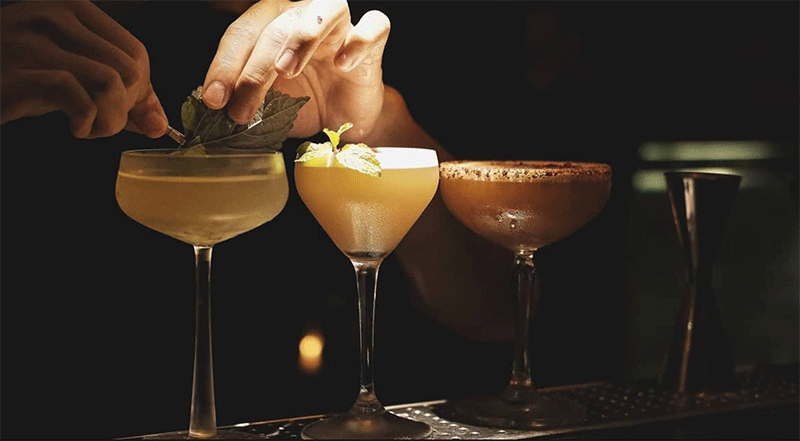 Quán cocktail Sài Gòn nổi tiếng sang chảnh